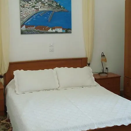 Spalieri Hydra (Saronic Islands)